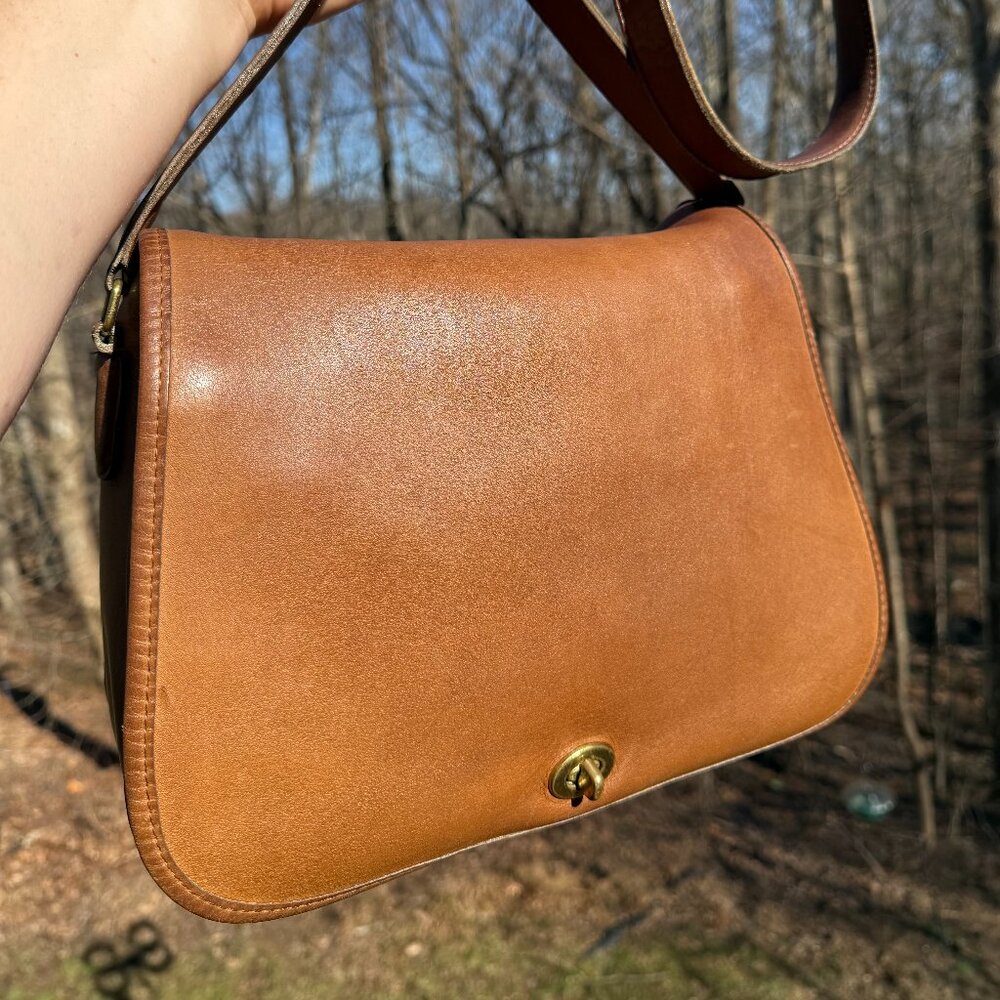 Beautiful vintage Coach Ranch bag in British Tan